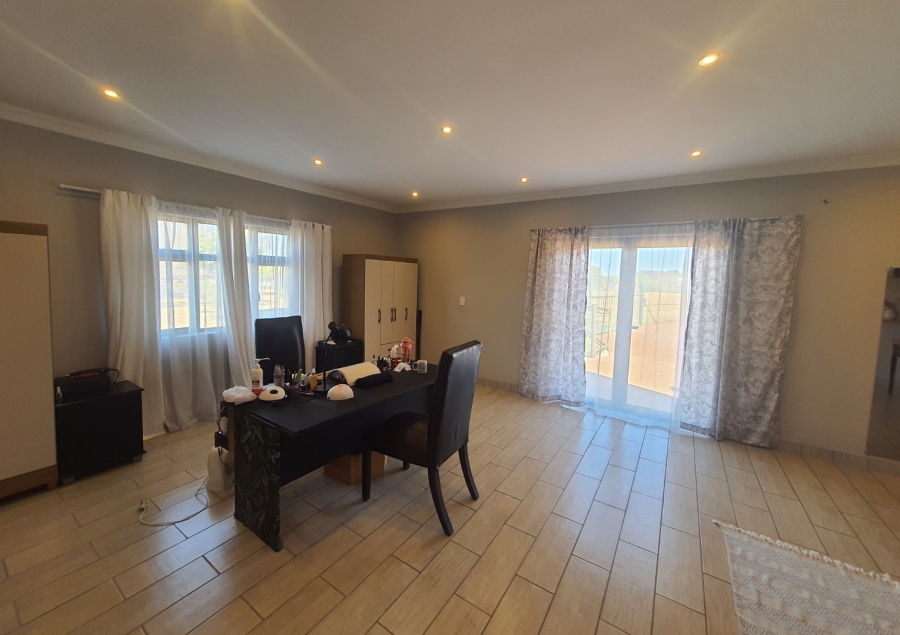 5 Bedroom Property for Sale in Rietfontein A H North West